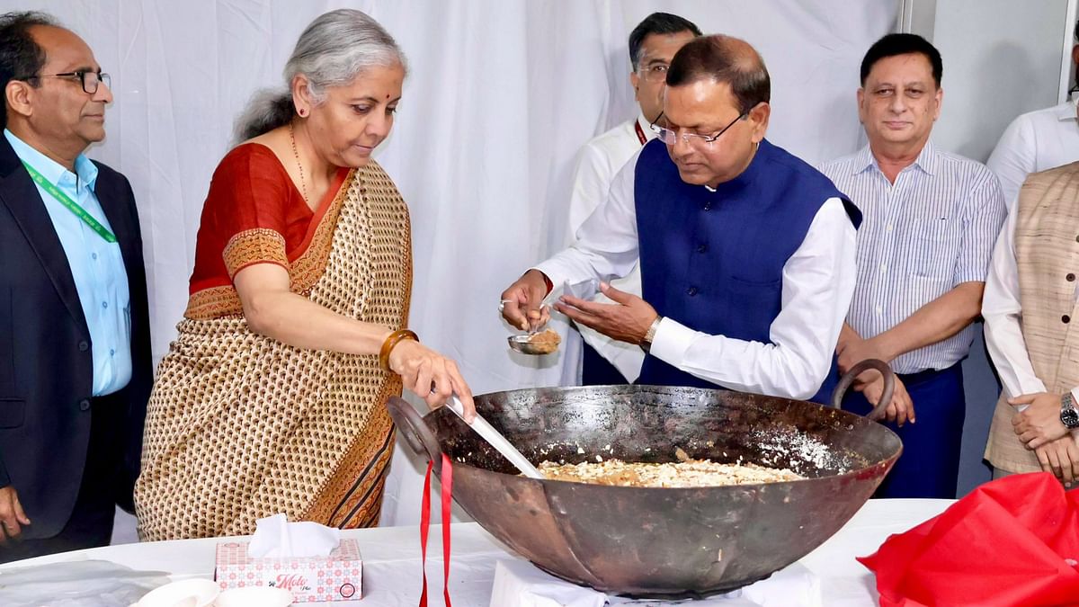 As part of the ritual, halwa is prepared in a big frying pot and served to the entire staff in the ministry.