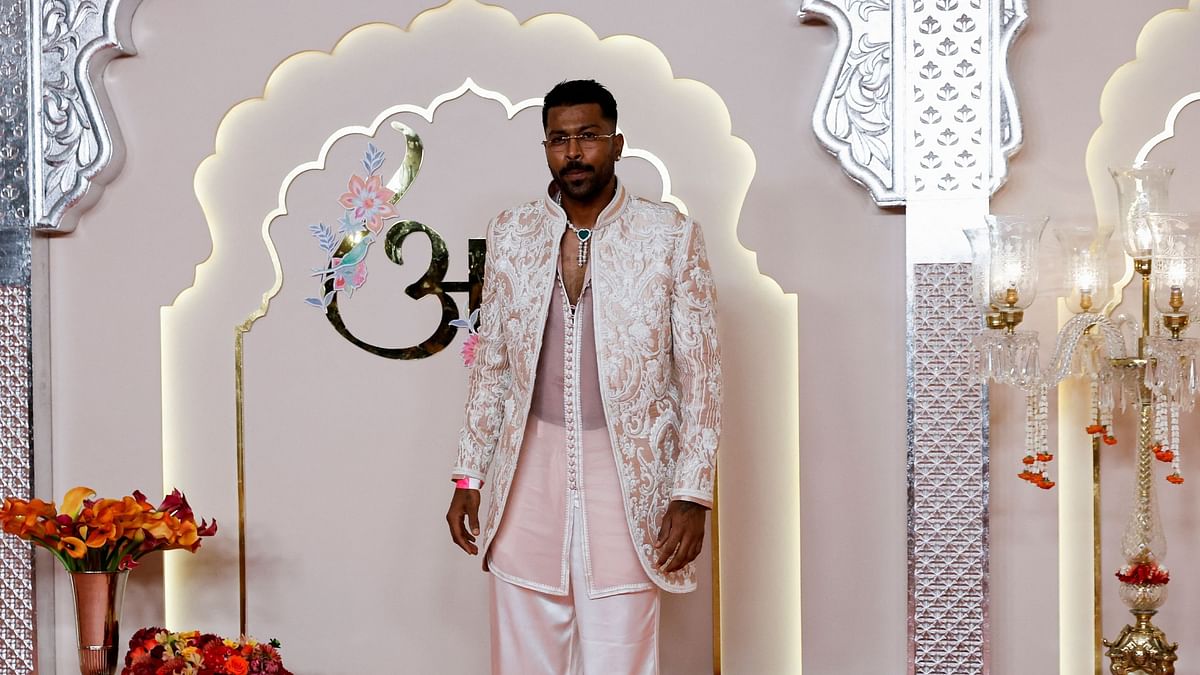 Hardik Pandya strikes a pose as he arrives for the Anant Ambani and Radhika Merchant's wedding.