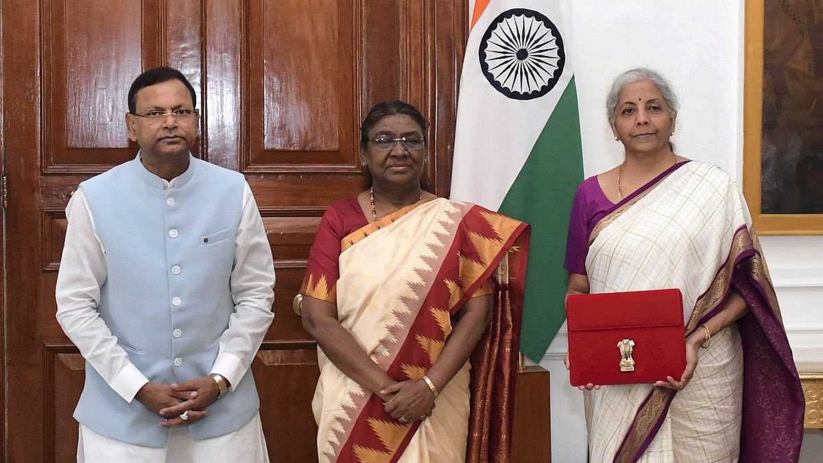 As per established tradition, the Finance Minister met the President at the Rashtrapati Bhavan before heading to Parliament.