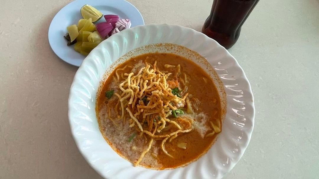 Rank 06| Khao soi (Thailand) - Hailing from Northern Thailand, Khao soi is a coconut curry noodle soup topped with crispy fried noodles.