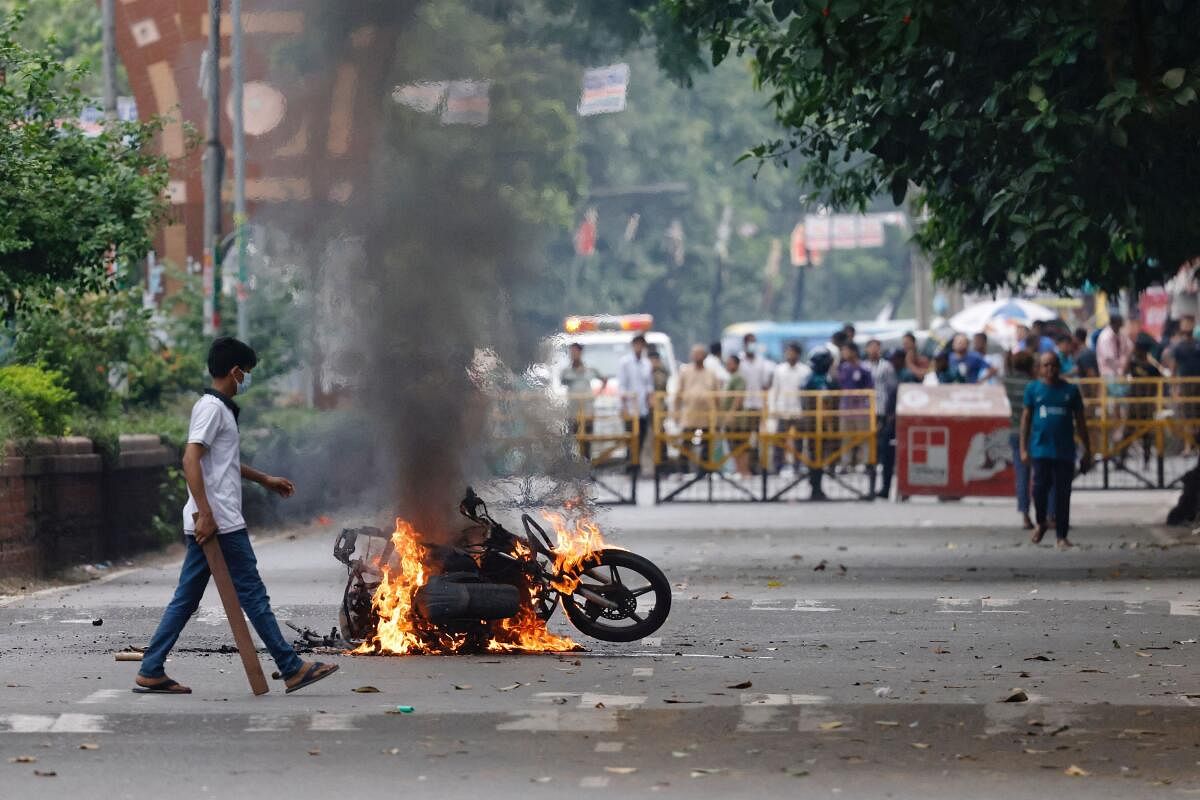 A day after the clashes with the Bangladesh Chhatra League, a motorcycle caught fire on the campus of the University of Dhaka.