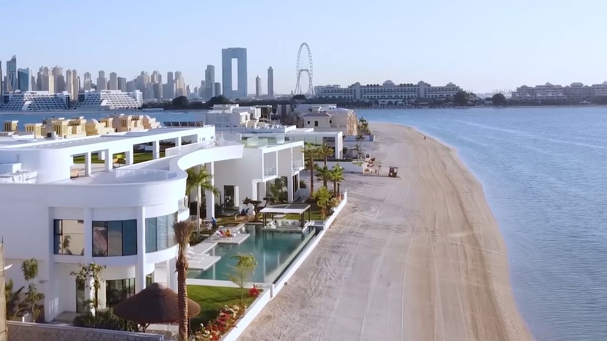 Anant's parents Mukesh and Nita Ambani gifted the newlyweds a lavish mansion in Palm Jumeirah. The luxurious residence is a sprawling 3,000-square-foot and features approximately 10 bedrooms and a private beach. The villa is valued at a staggering Rs 640 crore ($80 million).