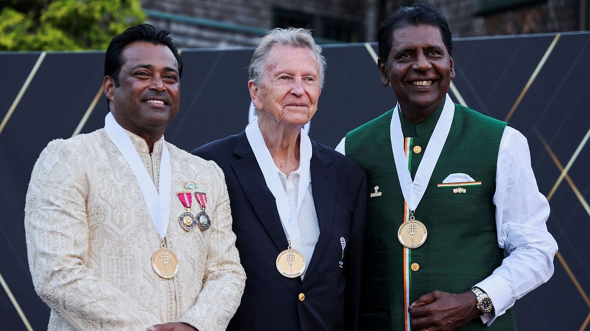 Paes, Amritraj and Evans received their signature Hall of Fame Brooks Brothers blazers, and were recognised after the ceremony at the official induction celebration.