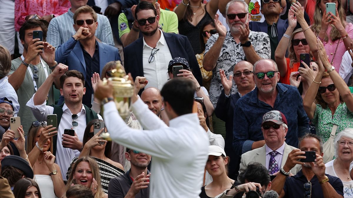 This win made him the sixth man in the professional era to claim the Roland Garros and Wimbledon titles in the same year, joining Rod Laver, Bjorn Borg, Rafael Nadal, Federer, and Djokovic.