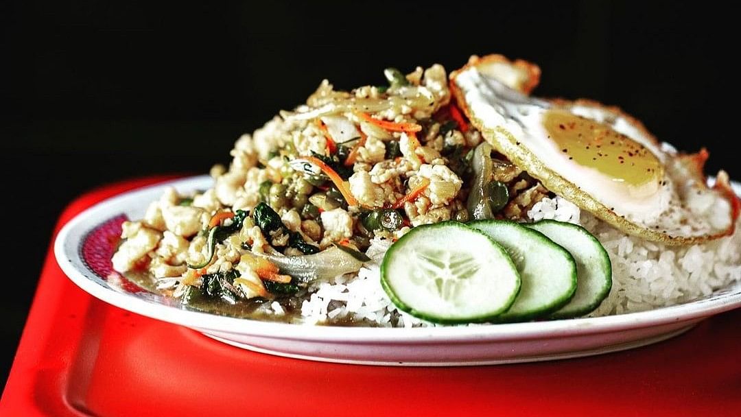 Rank 03| Phat kaphrao (Thailand) - A popular Thai stir-fry dish featuring minced meat stir-fried with garlic, chillies savoury soy sauce, fish sauce, and sugar sauce.