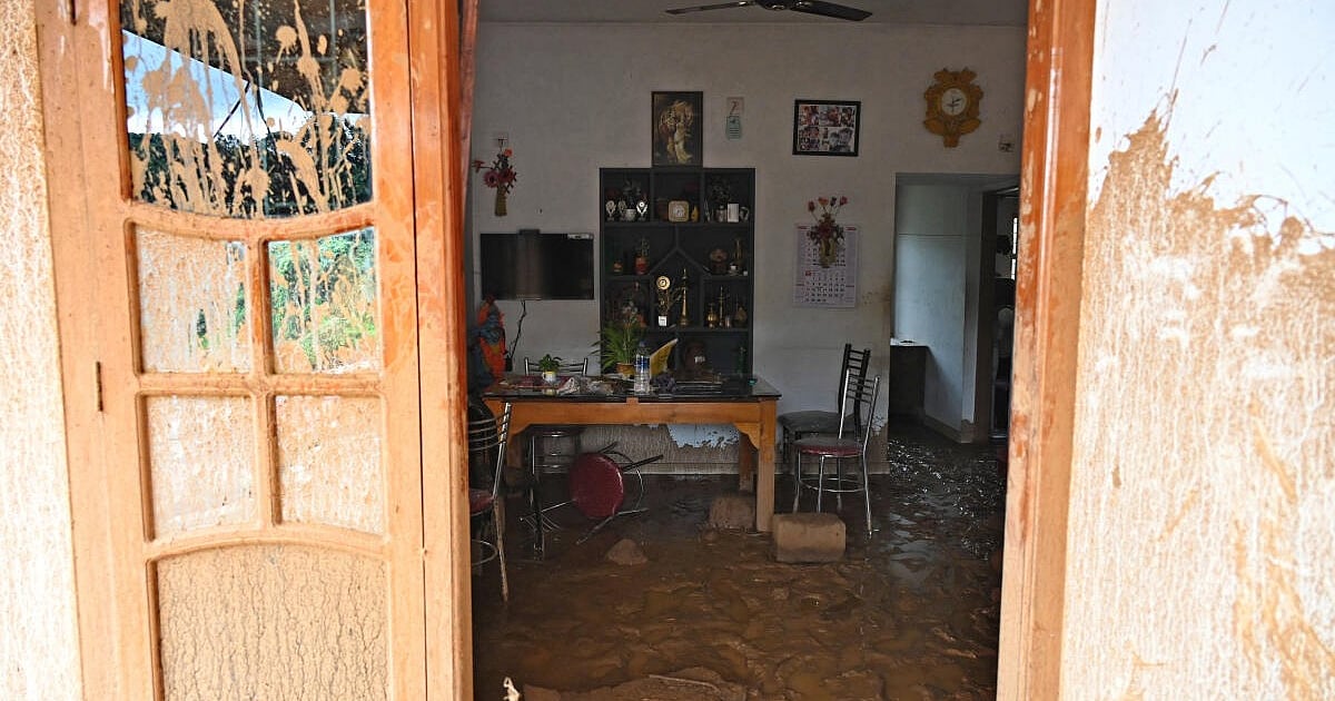 Wayanad landslide victims claim thieves are looting their abandoned homes