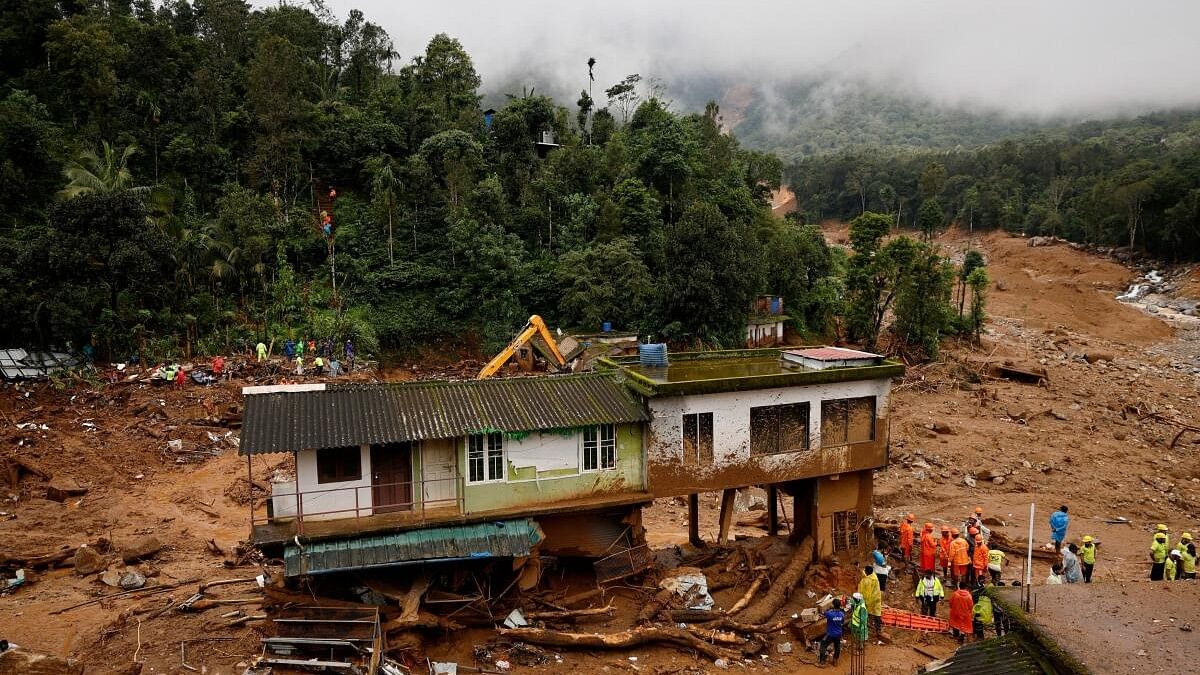 Kerala landslides: Elderly tea stall owner in Kollam donates earnings, pension to relief fund