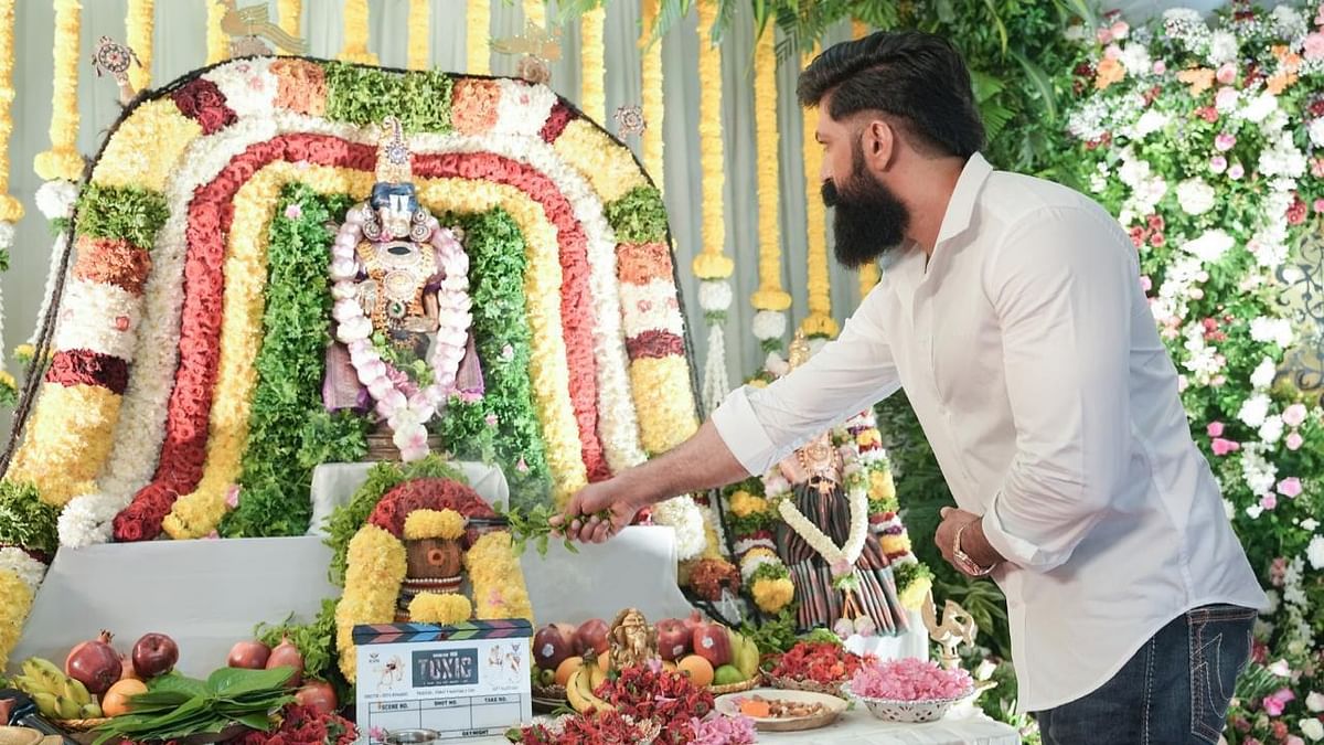 Yash performs puja during the Mahurat of movie Toxic.