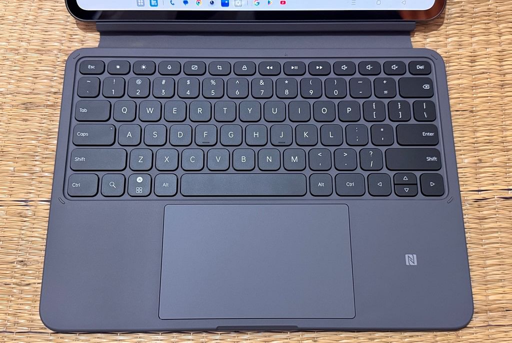 OnePlus Smart Keyboard for Pad 2 tablet.