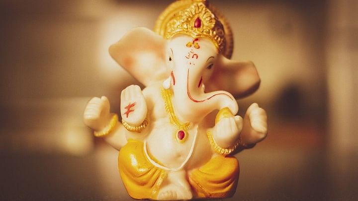 Ganpati festival: Artist designs 'Magical Ganpati' idol with modak floating in air