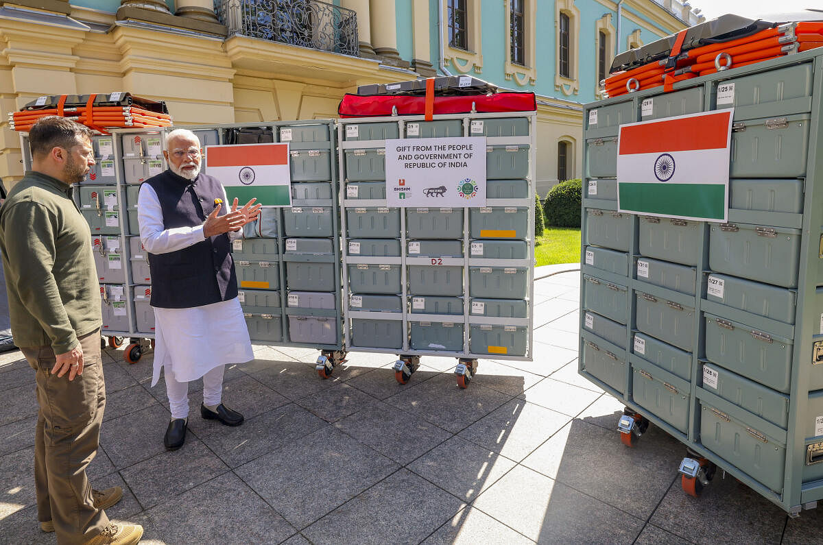 Prime Minister Narendra Modi with Ukrainian President Volodymyr Zelenskyy during presentation of BHISHM cube to Ukraine, in Kyiv, Friday, Aug. 23, 2024.