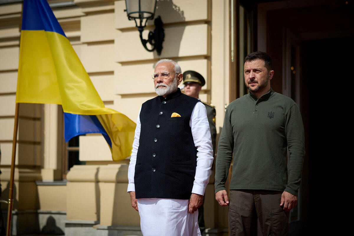 Ukraine's President Zelenskyy welcomes India's PM Modi in Kyiv.