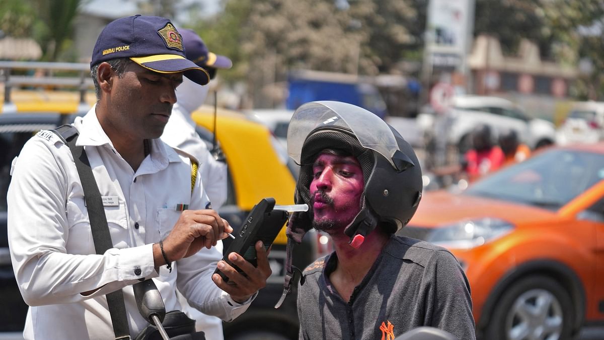 Mumbai cops' crackdown on Janmashtami traffic violations generate Rs 1 crore e-challan fine