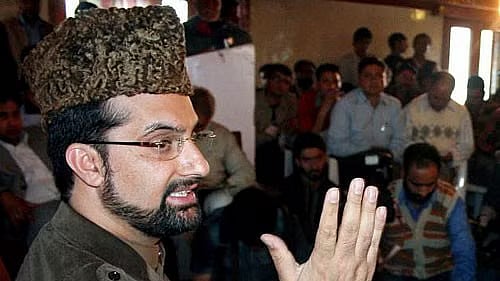 Mirwaiz Condemns Detentions, Alleges Harassment in Kashmir