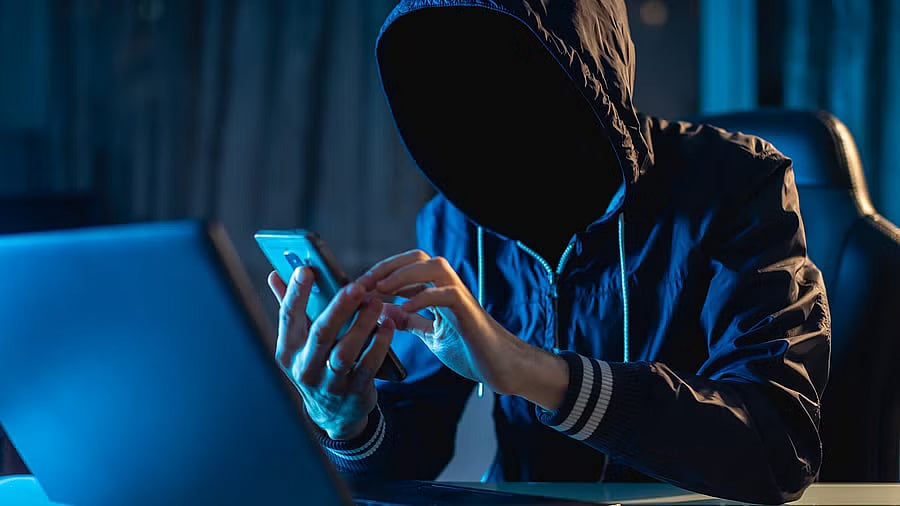 Gang involved in providing bank accounts to cyber scamsters busted in Gujarat; 4 held