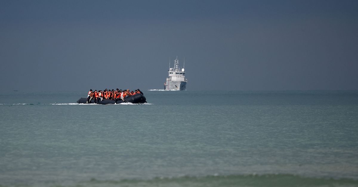 Eight die while attempting to cross channel from France to England