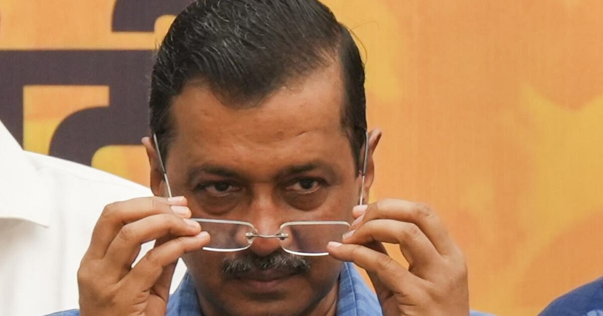 Delhi L-G to meet Kejriwal on Tuesday, CM may resign after meeting