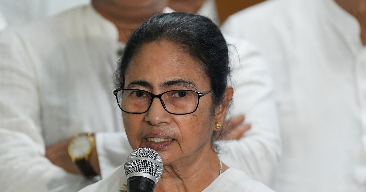 Banerjee supports semiconductor unit in Kolkata