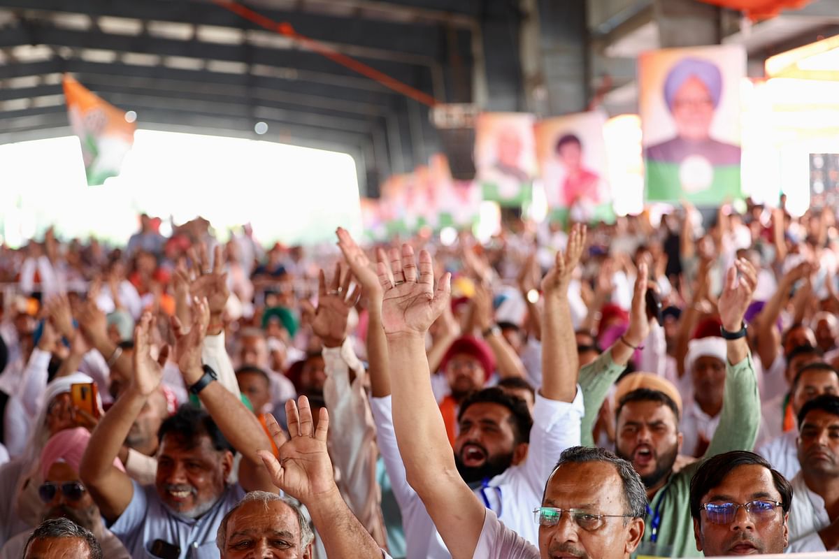 Crowd at the public meeting at Assandh, District Karnal, Haryana that saw Rahul Gandhi address issues of unemployment and corruption.