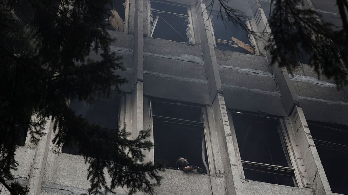 Russian attack kills one in Ukraine's Kherson, hits houses near Kharkiv