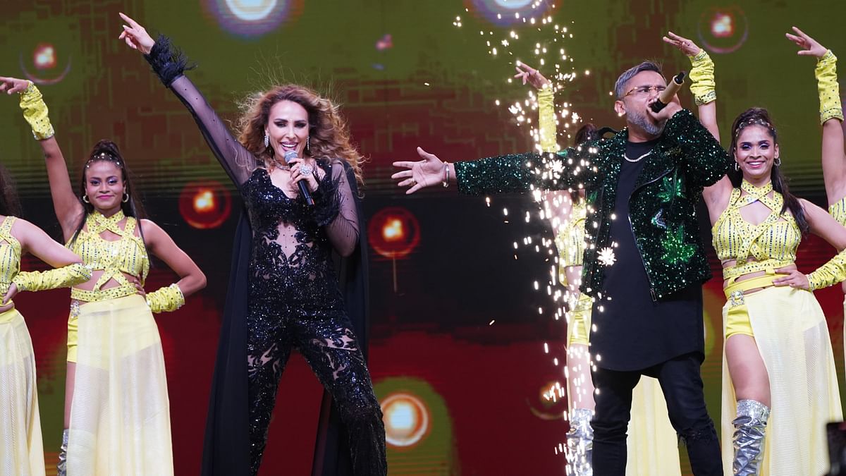 Iulia Vantur and Honey Singh's performance had the entire audience on their feet.