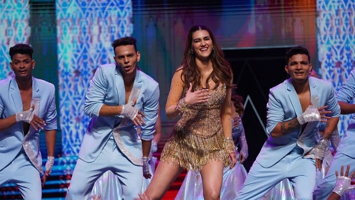 Kriti Sanon in her elements at the IIFA 2024.