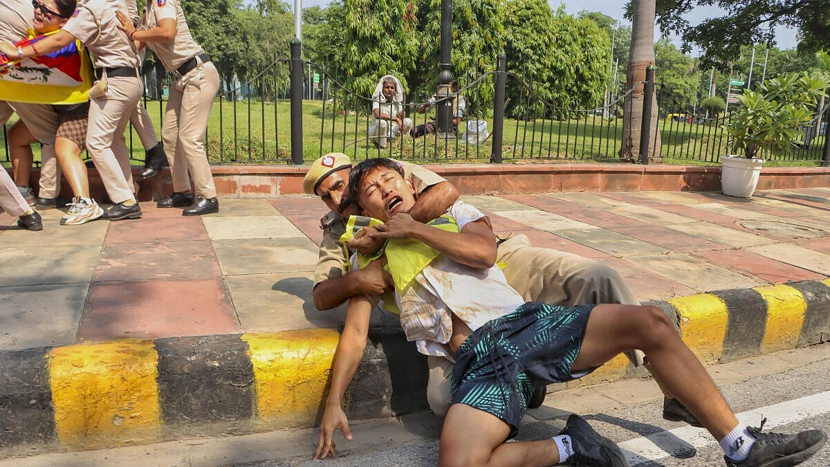 Delhi police detains 30 Tibetans protesting outside Chinese embassy