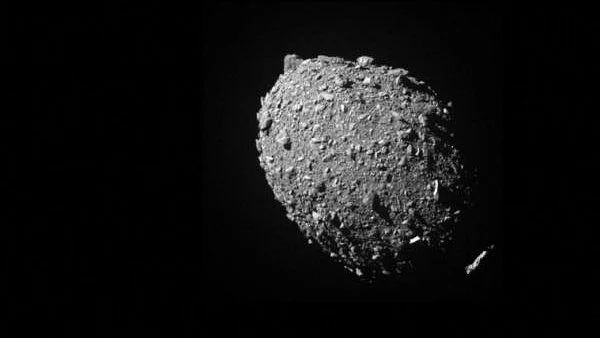 New analysis of asteroid dust reveals evidence of salty water in early Solar System