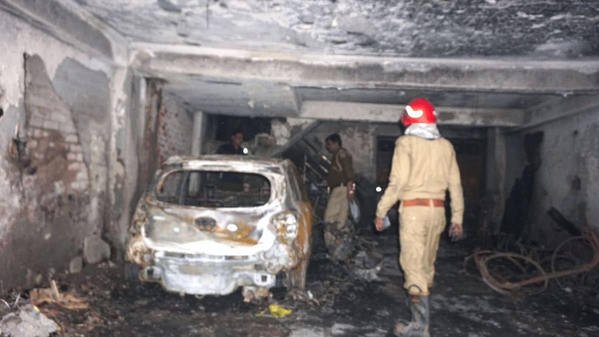 Fire breaks out in building in Delhi's Shastri Park