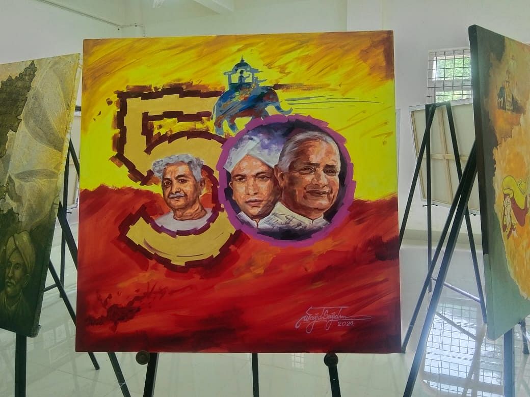 Art depicting Suvarna Karnataka Sambrama at the expo held as part of Lalithakale, Karakushalakale Dasara at CAVA premises in Mysuru. 