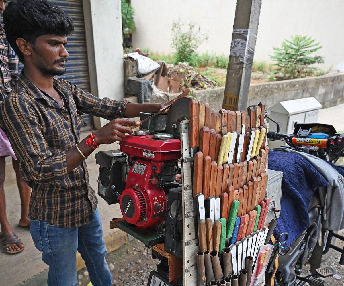 For DH Spectrum: A mobile knife sharpener in Rajarajeshwari Nagar Benglauru. 