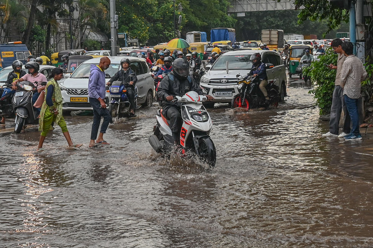 Heavy rains lead to waterlogging on MG Road.