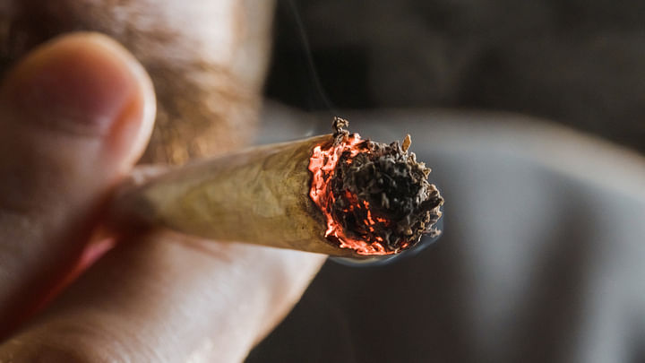 School students mistakenly step into Excise office in Kerala to light ganja beedi, caught