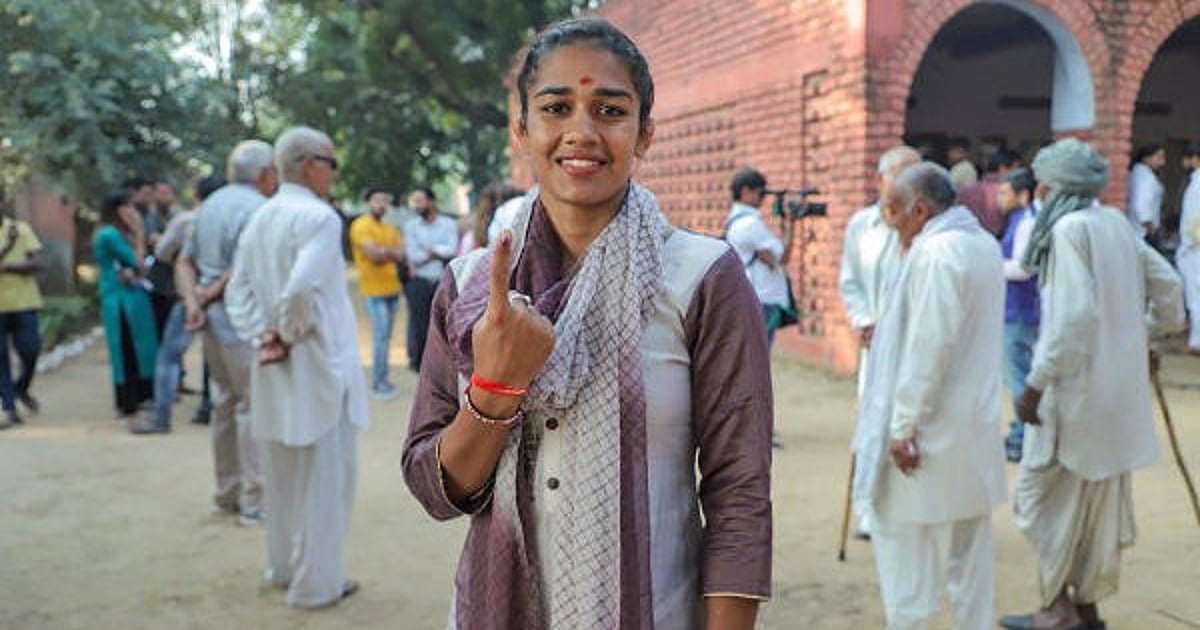 'Dangal' Earning of Rs 2,000 Crore, Family Received Rs 1 Crore