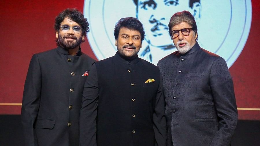 Amitabh Bachchan honours Telugu film star Chiranjeevi with ANR award