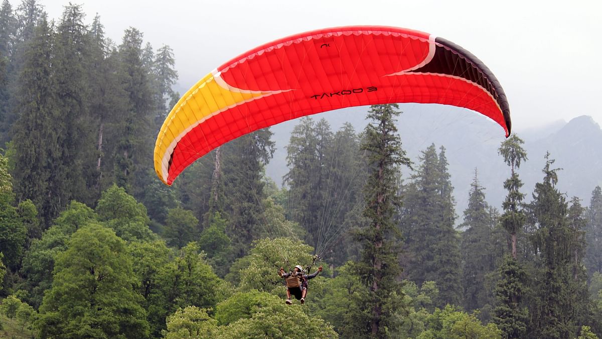 Two deaths in 48 hours: Another foreign paraglider crashes to death in Manali