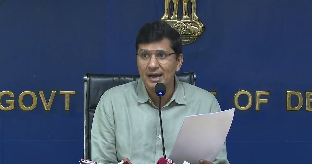 Delhi Man Killed in Front of Son, AAP Blames BJP