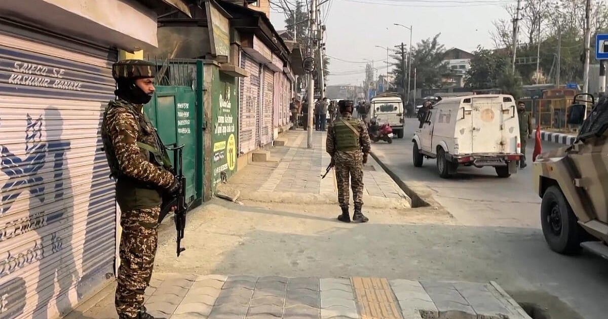 Srinagar Encounter Injures 4 Security Personnel