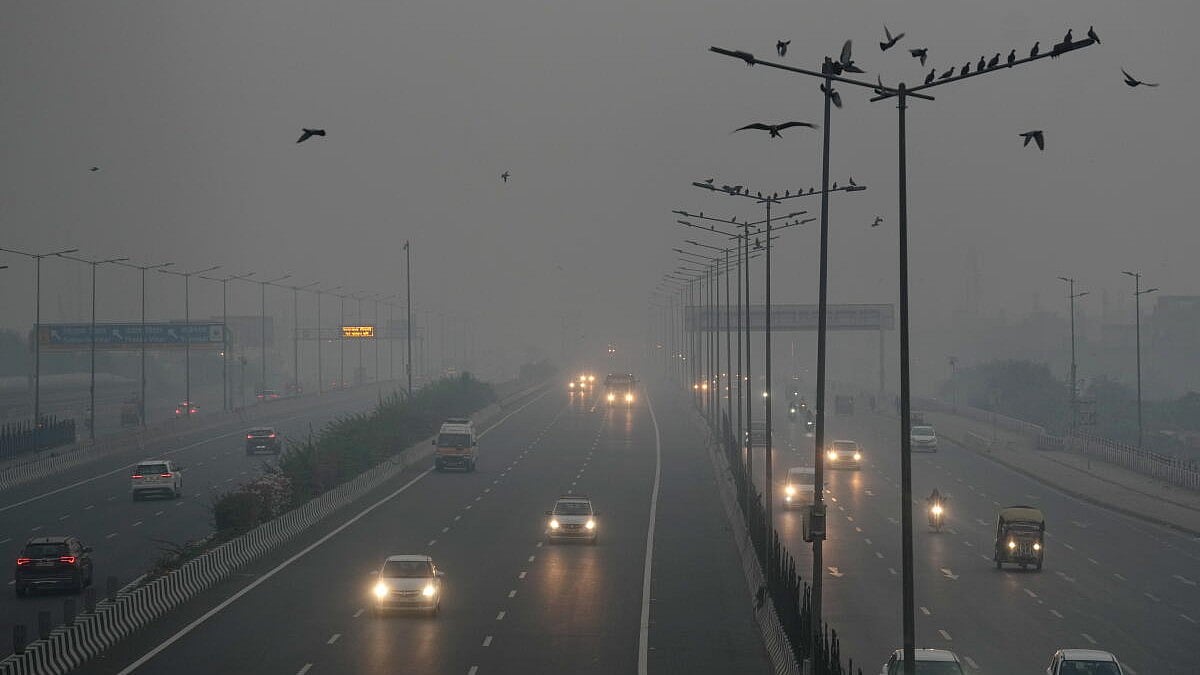 Delhi Choked by Smog, Air Quality 'Very Poor'