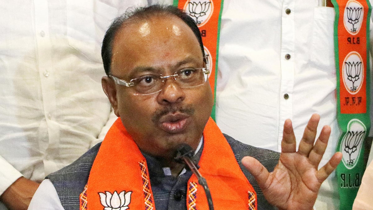 Maharashtra Assembly Elections 2024 BJP cracks the whip, expels 40