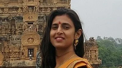 Actor Kasthuri withdraws reference to Telugus, says 'never intended to hurt' them