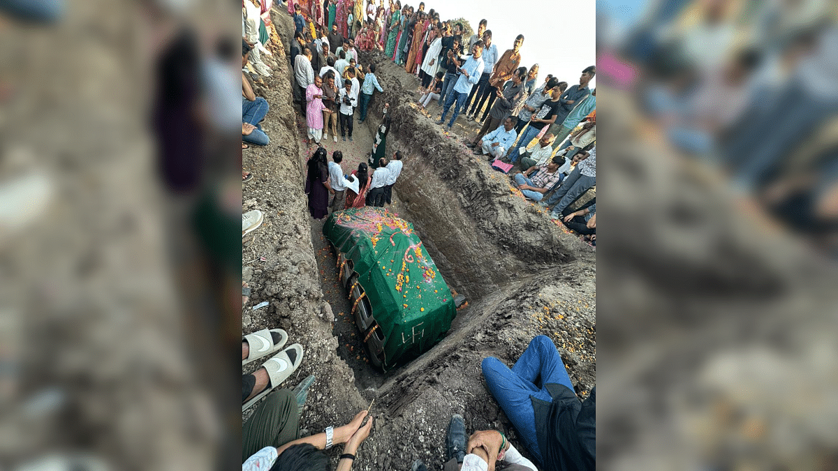 Gujarat man performs grand 'samadhi' for car which 'brought them fortune'