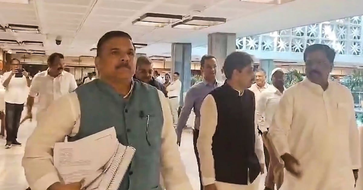 Opposition demands Waqf panel tenure extension.