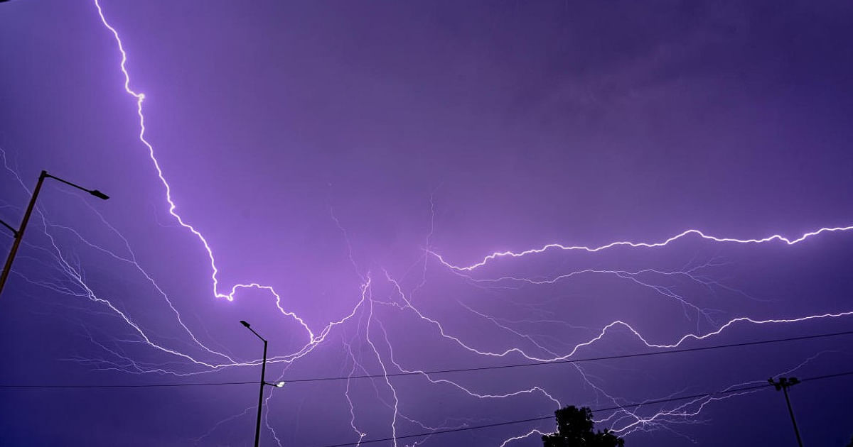Jharkhand Lightning Tragedy: CRPF Officer Killed, 3 Injured During Anti-Naxal Operation