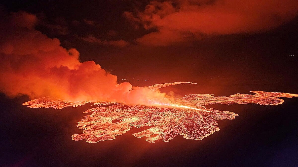 Iceland volcano erupts for 10th time in three years; no disruptions