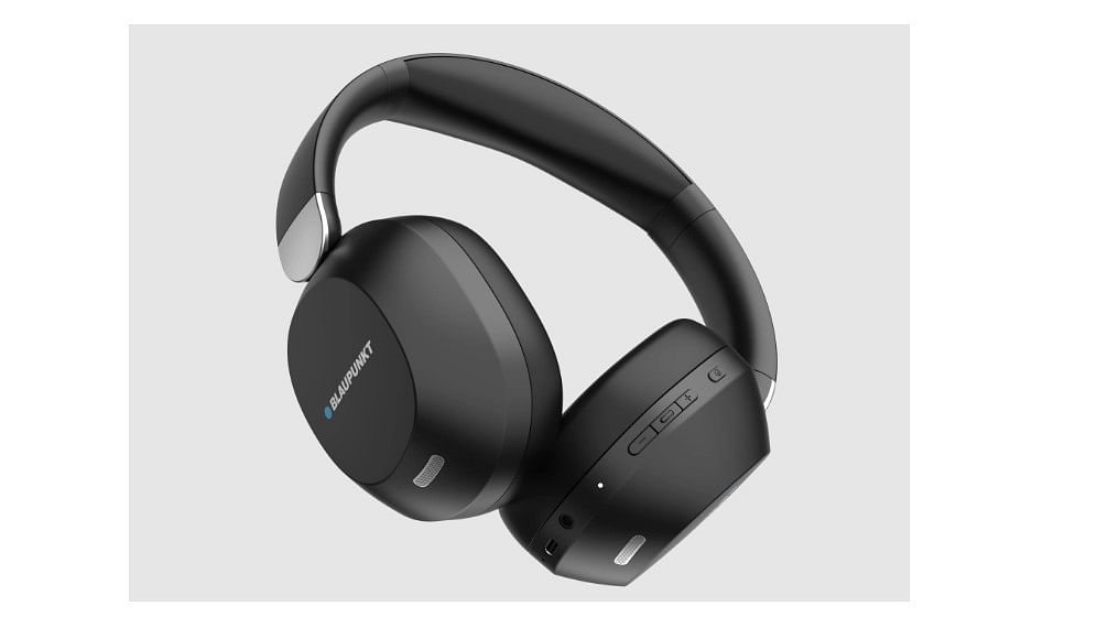 Blaupunkt BH61 ANC headphones.