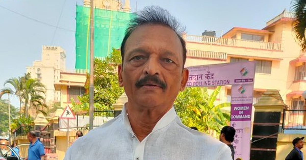 Congress leader slams EC as Modi's 'dog'.