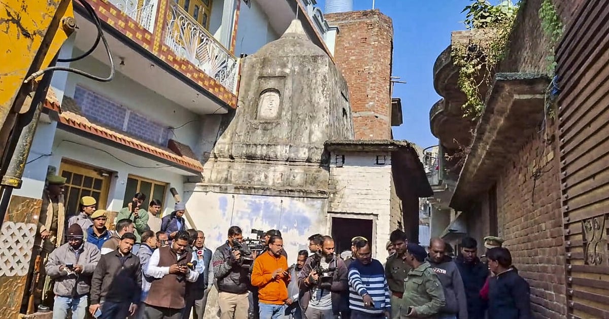 Sambhal Muslims raze homes fearing Yogi govt action.