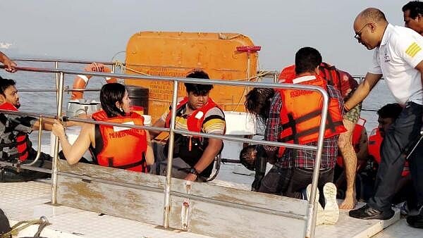 Mumbai boat tragedy: Never witnessed such horrific incident, say first  responders