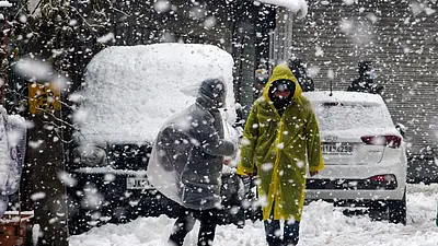 Intense cold wave conditions in Kashmir, Srinagar records minus 7.3 degrees Celsius